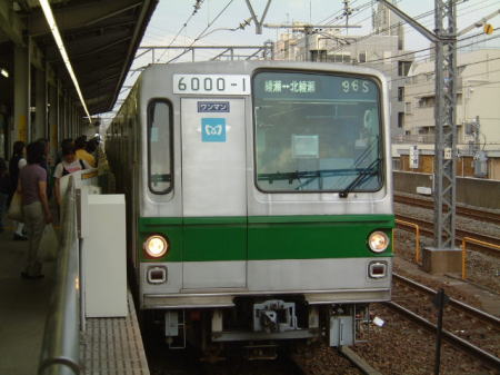 東京メトロ 6000系 北綾瀬行き/綾瀬駅/2007.5.27