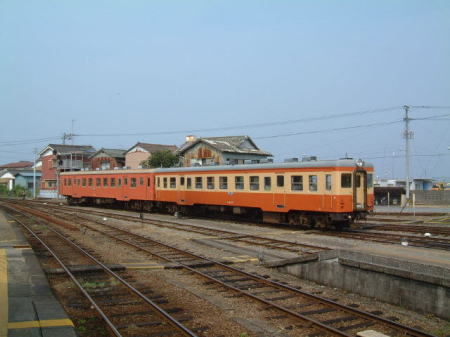 島原鉄道 キハ20形/キハ2008+キハ2013(1)/南島原駅/2007.9.1