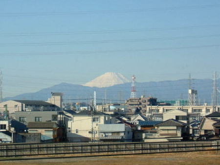 富士山が顔をのぞかせた！/横須賀線 新川崎駅付近/2008.1.3