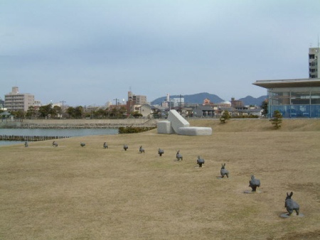 島根県立美術館・宍道湖うさぎ(1)/2008.3.2