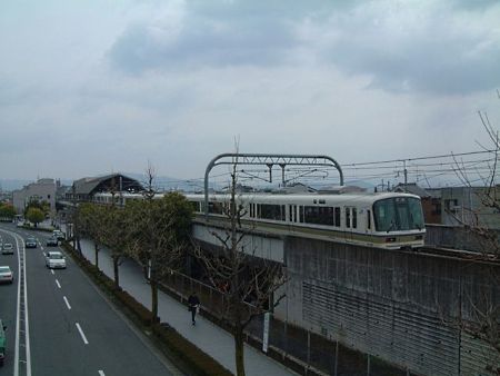 嵯峨野線 普通 京都行き/花園駅/2009.4.5