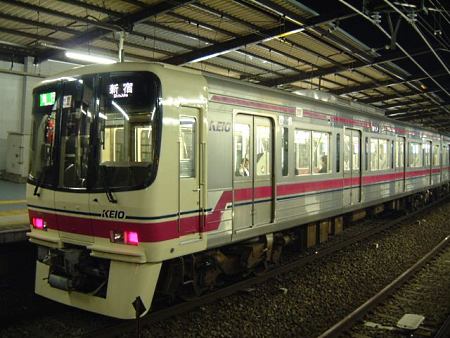 京王 8000系 急行 新宿行き／京王稲田堤駅/2009.4.7