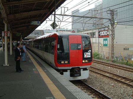 成田エクスプレス19号（回送）/戸塚駅/2009.6.13