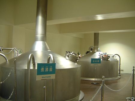 サントリー武蔵野ビール工場にて(4)/特別コースのみで見学できるミニブルワリー/2009.9.5