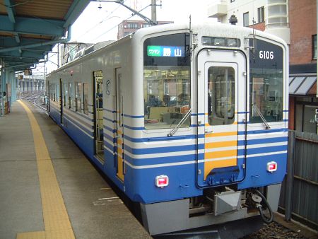 えちぜん鉄道 MC6101形 勝山行き／福井駅/2010.2.10