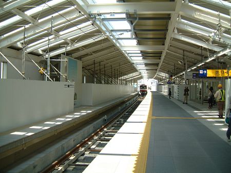 糀谷駅(高架ホーム)/2010.5.16