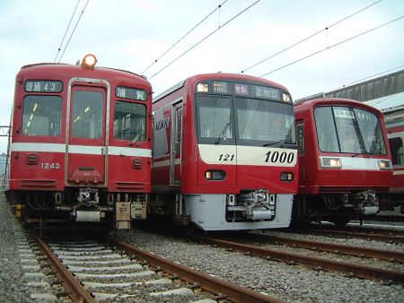 京急ファミリー鉄道フェスタ 2010の車両展示(3)・右サイド/2010.5.30