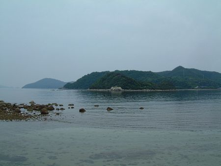 堂崎教会から久賀島を眺める／2010.6.4