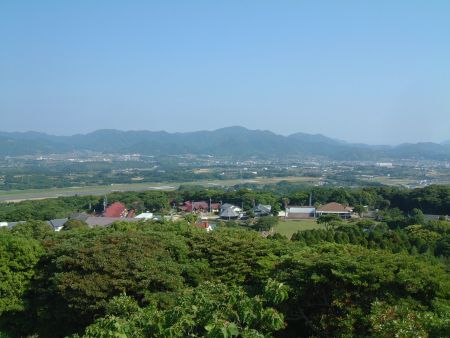 鬼岳展望所から眺める五島福江空港(2)/2010.6.5