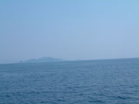ジェットフォイル「ぺがさす」から眺める高島と軍艦島/2010.6.5