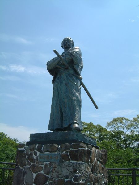 風頭山・坂本龍馬の銅像(1)/2010.6.6