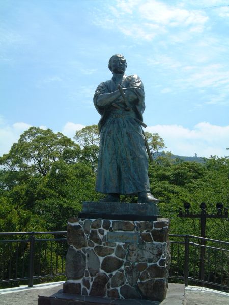 風頭山・坂本龍馬の銅像(2)/2010.6.6