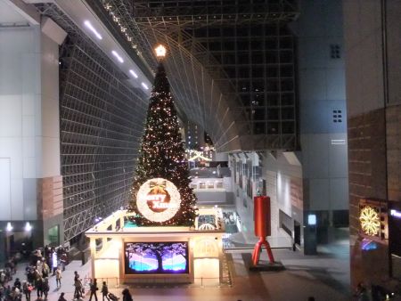 京都駅大階段のクリスマスツリー/2010.11.28