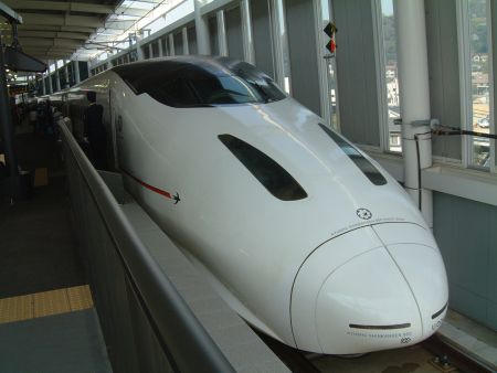 九州新幹線用 800系「つばめ335号」熊本 行き(3)/熊本駅/2011.4.2