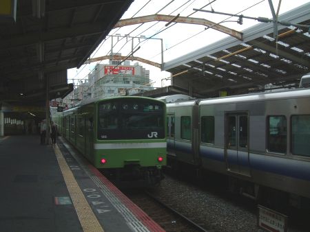 大和路線 201系 快速 奈良行き/新今宮駅/2011.7.11