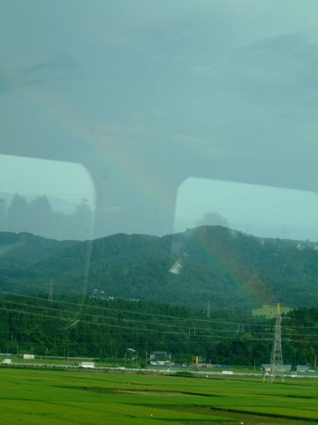とき336号から眺めた虹(1)/2011.8.3