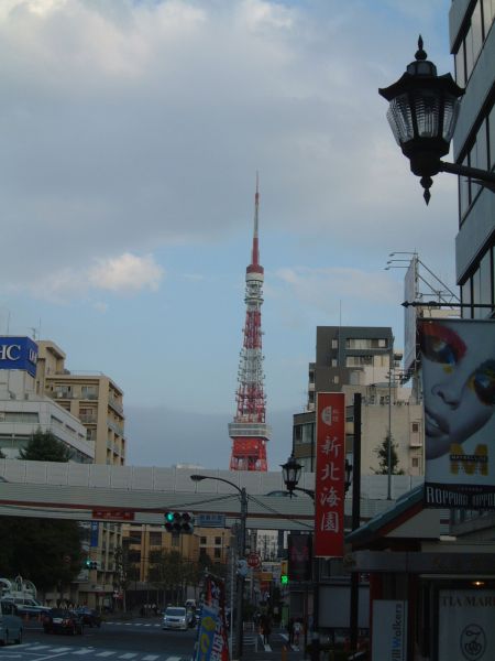 飯倉片町から眺める東京タワー/2011.10.9