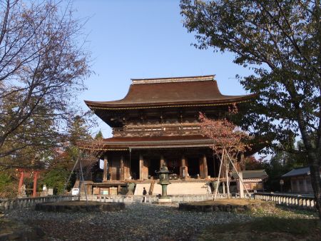 朝の吉野・金峯山寺 蔵王堂(2)/2011.11.17