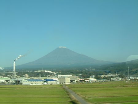 東海道新幹線から眺める富士山(1)/2011.11.16