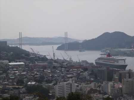 Queen Mary 2 in Nagasaki(6)/風頭山展望台より/2012.3.20