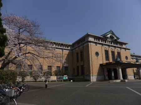 京都市美術館と桜(3)/2012.4.8