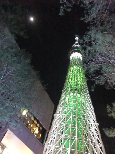 東京スカイツリーのライトアップ「ホワイトツリー」(1)/2012.12.23