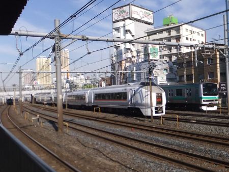 651系 特急 あかぎ＆常磐線 E231系/鶯谷駅付近/2015.2.11