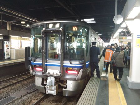 あいの風とやま鉄道 521系 普通 泊行き/金沢駅/2015.3.15