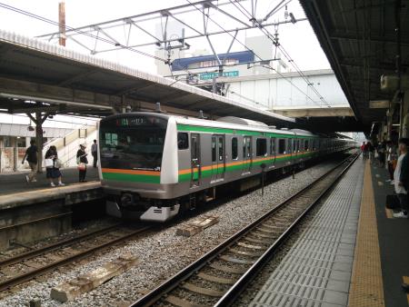 上野東京ライン E233系3000番台 小田原行き/戸塚駅/2015.9.26