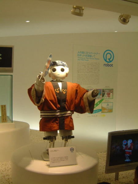 トヨタグループ館・ショーに出演していたロボットの展示