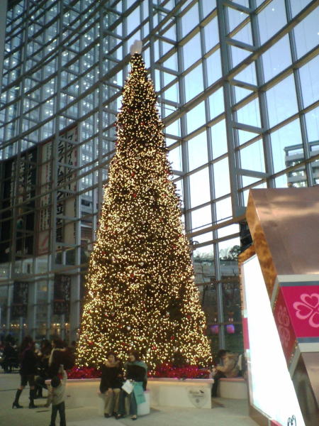 テレビ朝日のクリスマスツリー